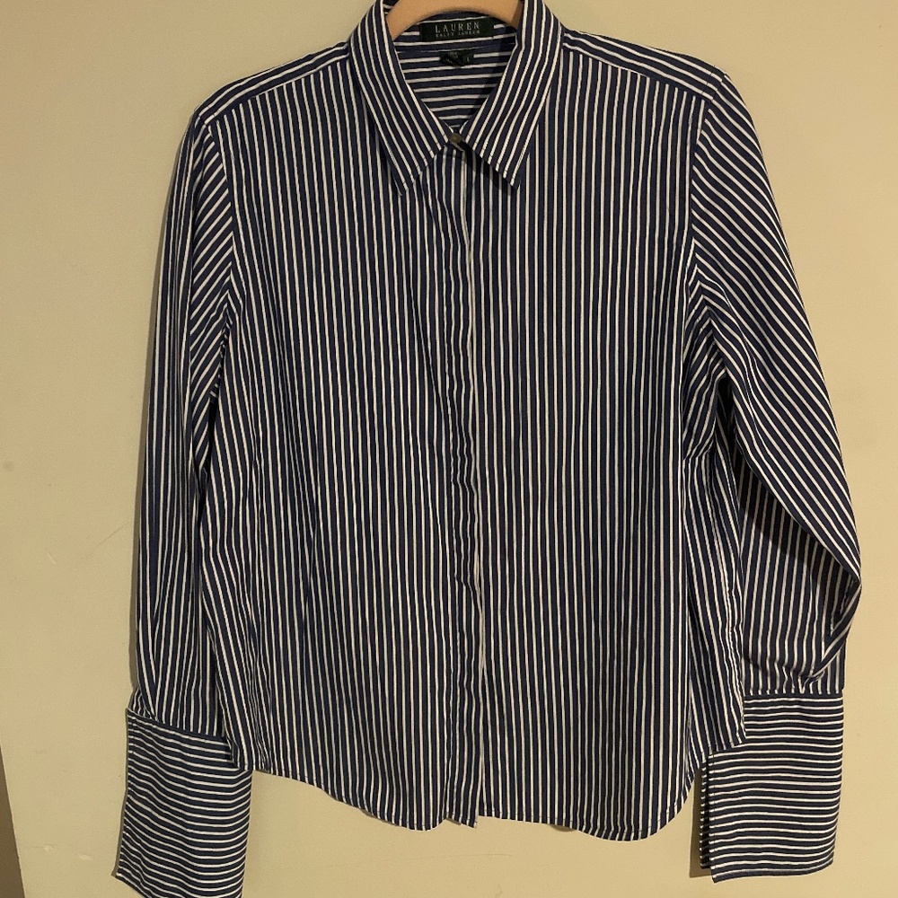 Women’s shirt